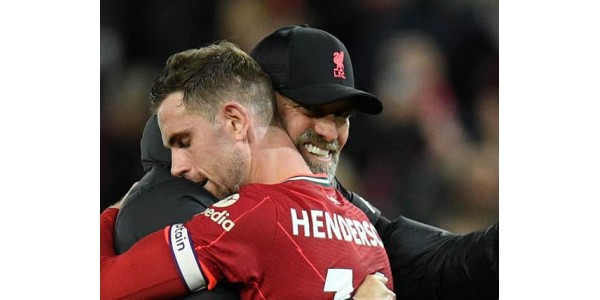 Jordan Henderson, il veterano capitano che ha giocato per il Liverpool per 12 anni, lascia la squadra